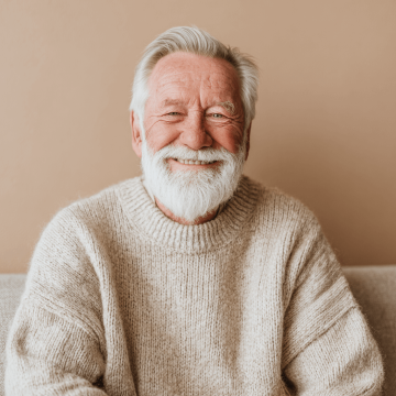 dario1493_76years_old_man_96kilo_german_type_happy_smiling_ni_b3f35d96-2813-4cb7-9279-95340a36d7f1_0-2